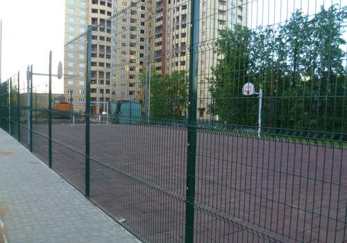 3Д забор для футбольной площадки в Ревде